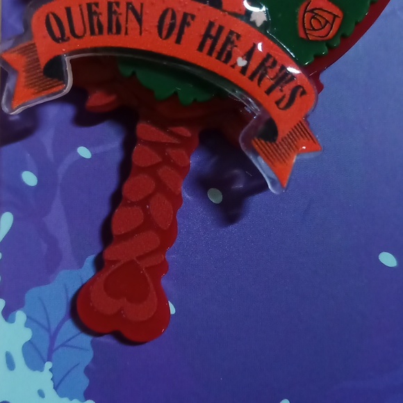 $5 Disney Villains Miniso Handheld Mirror Keychain Queen of Hearts - Picture 3 of 9